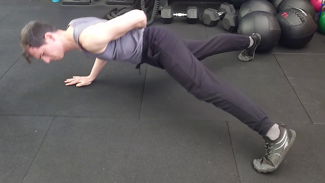 Josué Martínez flexiones a una mano